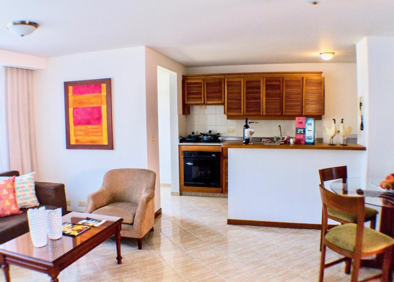 Portal Del Rodeo Apartahotel Медельїн Екстер'єр фото